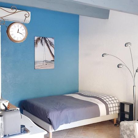 Studio 33 M2 Au Calme Proche Hyeres La Crau Exteriör bild