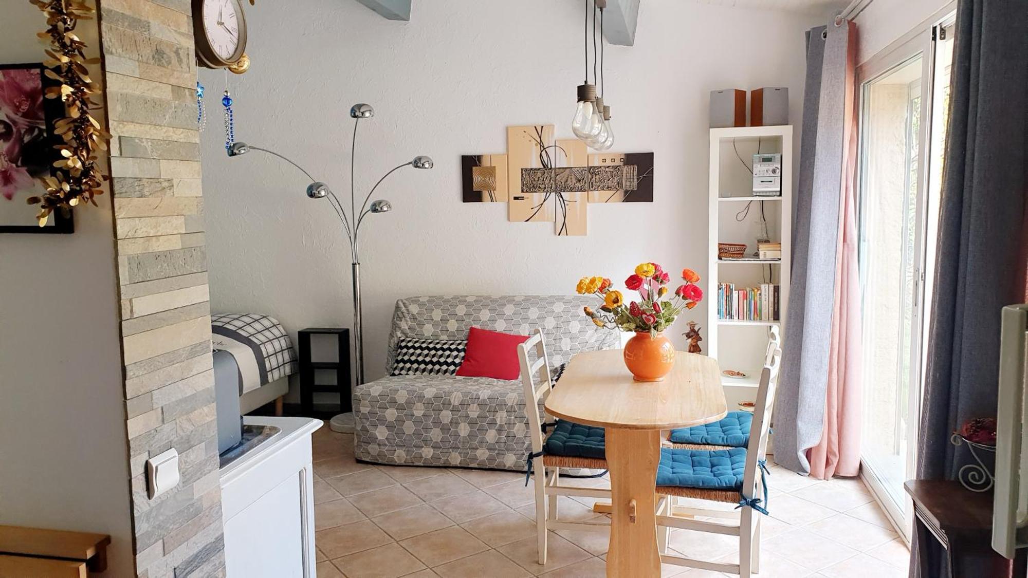 Studio 33 M2 Au Calme Proche Hyeres La Crau Exteriör bild