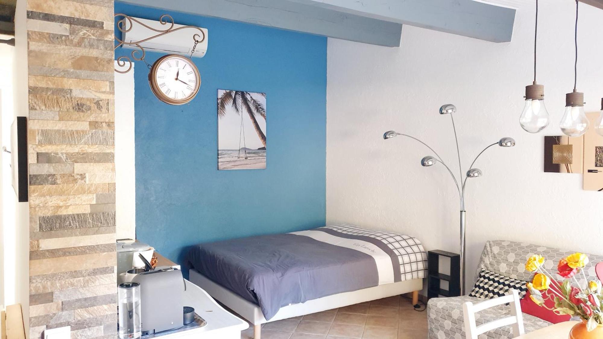 Studio 33 M2 Au Calme Proche Hyeres La Crau Exteriör bild